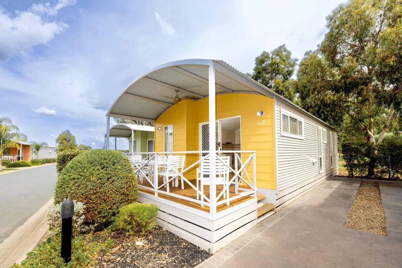 Big4 Deniliquin Holiday Park Habitación foto